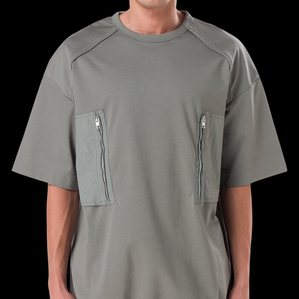 BNWT SS23 JUUN.J NYLON ZIPPER POCKET BLOCKED STRING TSHIRT L